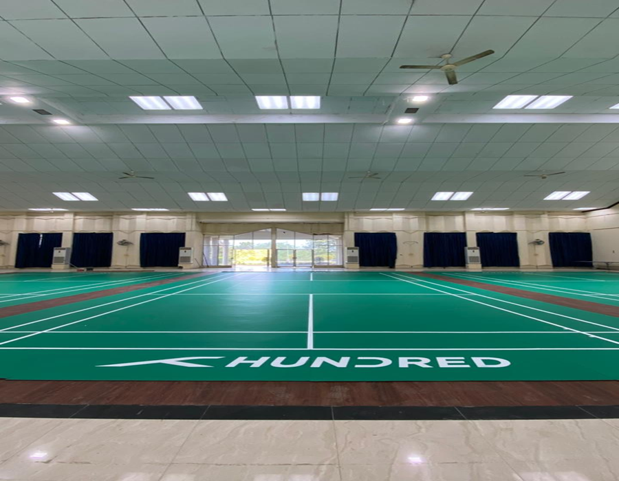 Selesai Pemasangan Karpet Badminton Hundred di PT. PIM Aceh Utara oleh Raja Sport Flooring
