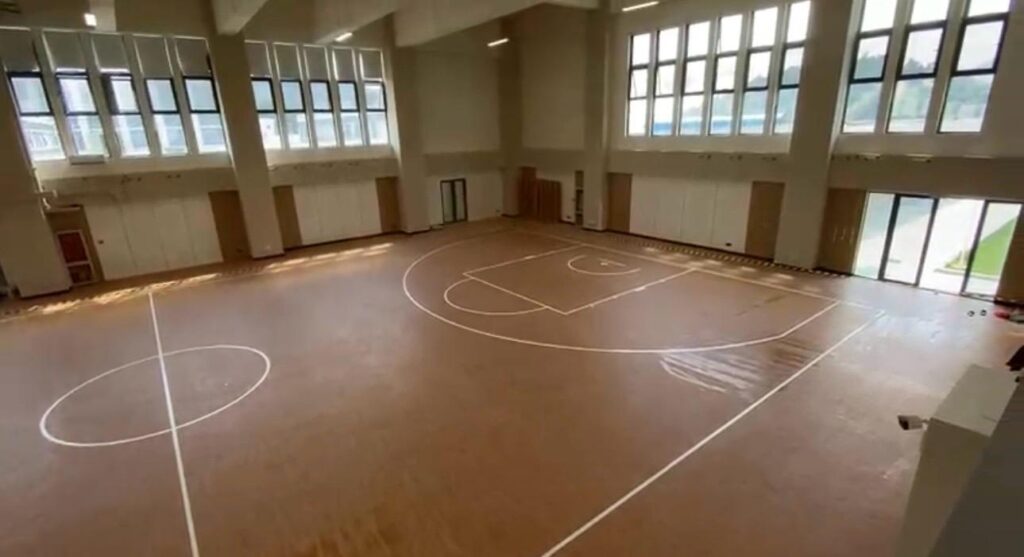 Jual Lantai Vinyl untuk lapangan Basket
